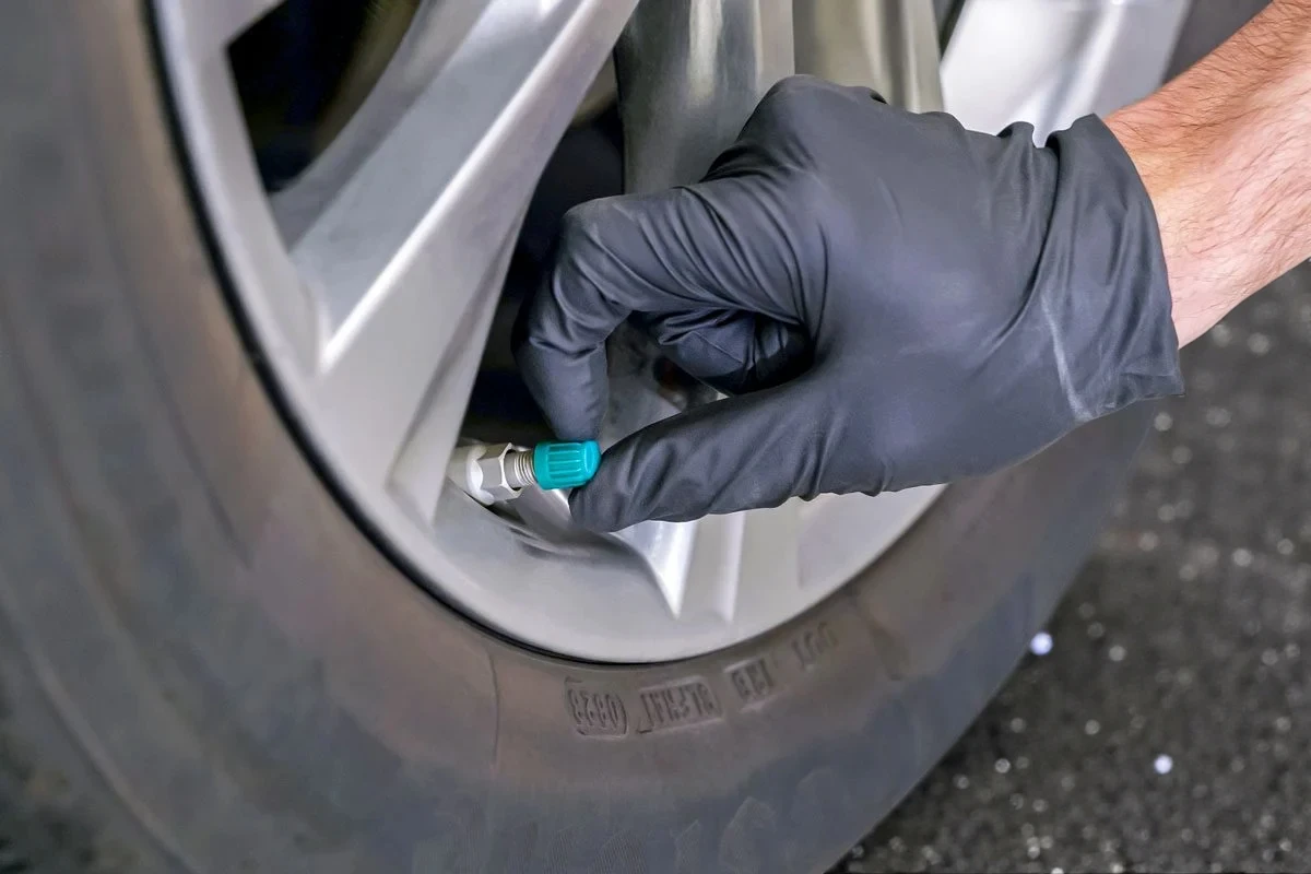 Tire and valve-stem inspection in Tucson